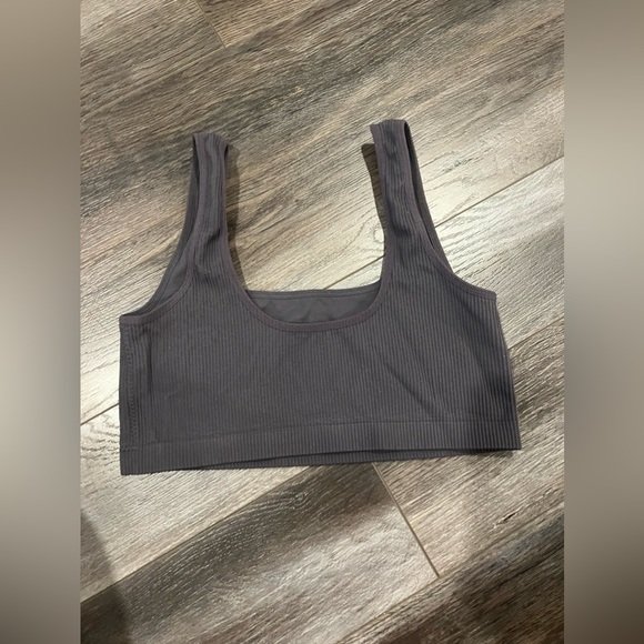 Cropped Tank - Picture 2 of 3